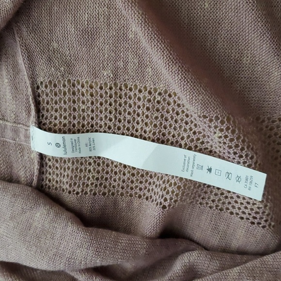 Lululemon Calm and Collected Wrap, Size Small Euc dusty pink - Picture 5 of 6